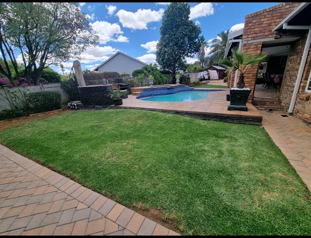 5 BEDROOM HOUSE FOR SALE IN BRACKENDOWNS